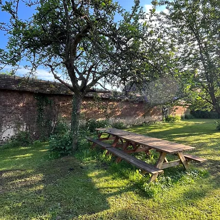 Chez Tobi Panzió Bazincourt-sur-Epte